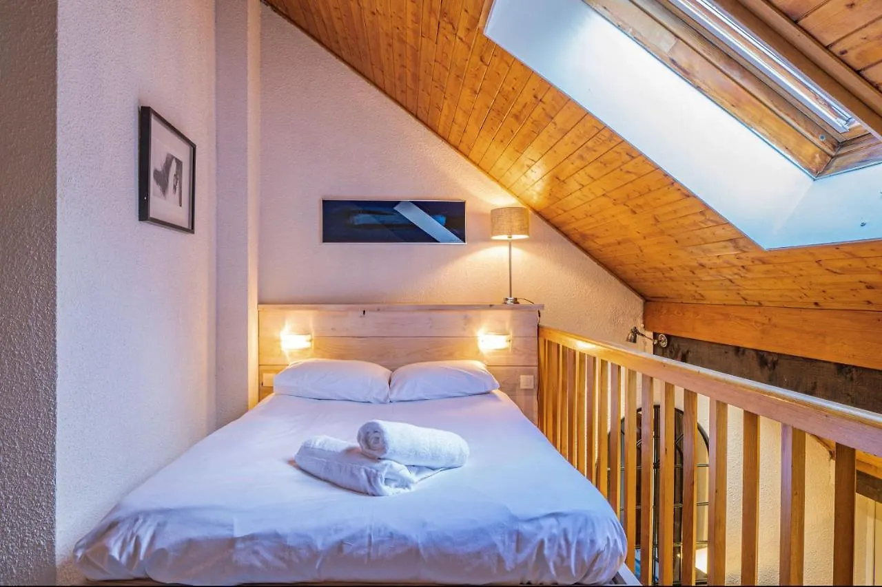 Chamour - A Duplex Apartment With Mont-Blanc View Chamonix